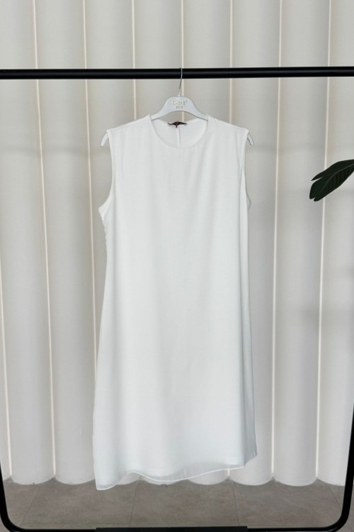 Dilara İçlik Beyaz