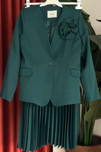 Gözde Etekli Takım Zümrüt