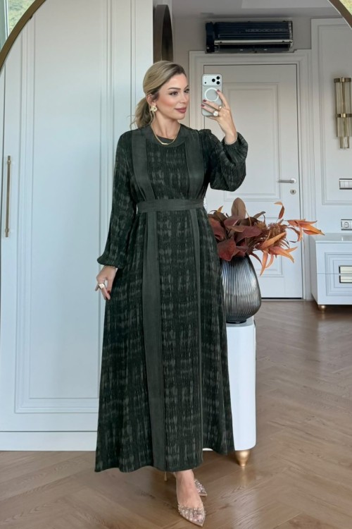 GÜLÜMSER ELBİSE