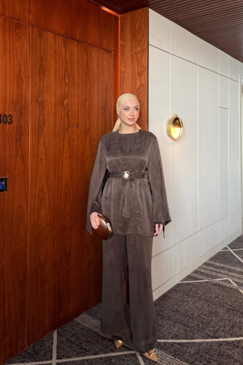 Hacer Pantolonlu Takım