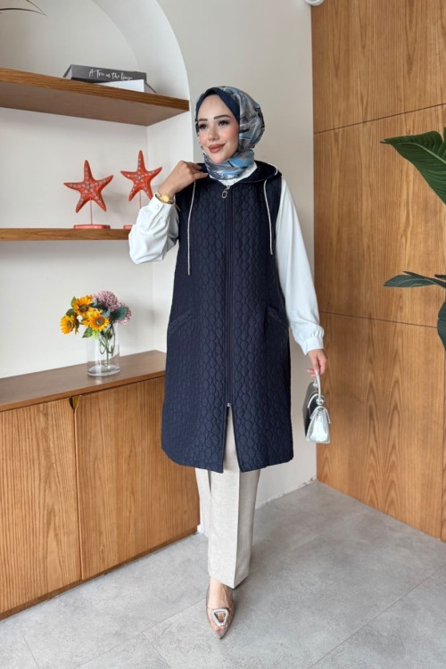 Naz Yelek