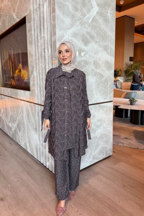Saliha Üçlü Takım