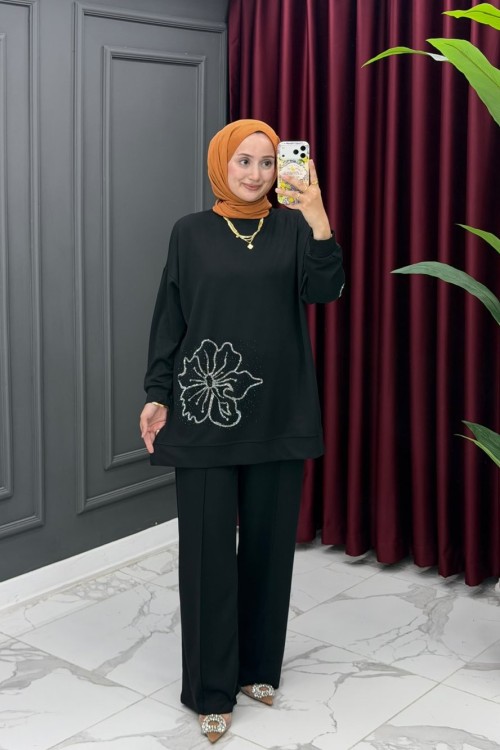 Taş Detaylı Takım-Siyah