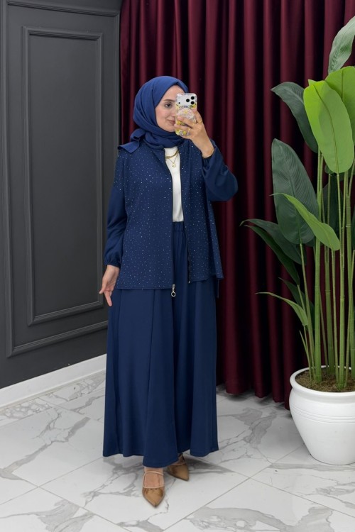 Yüsra Takım-Lacivert