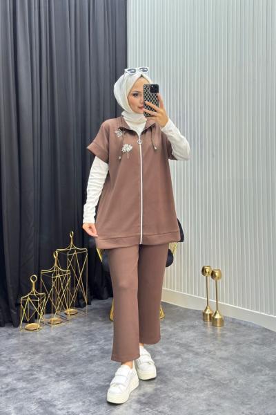Taş Detay Yelekli Takım Kahverengi  Kahverengi