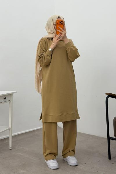 Ela Uzun Basic Oysho Takım